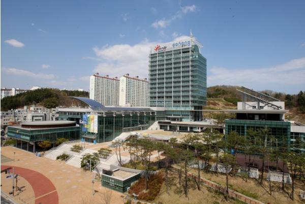 탄소중립·복지·미래산업 고루 갖춘 포항, 지역 회복력 전국 10위 우뚝 기사 이미지