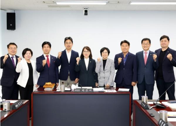 성남시의회 도시건설위원회, 2050 지속가능한 성남, 미래를 향한 정책토론회 기사 이미지