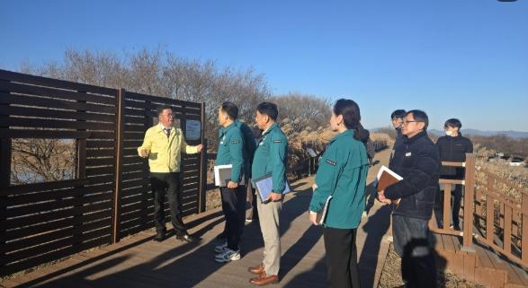 철새 도래 한창인 주남저수지, 경남도 “조류인플루엔자 차단방역 총력” 기사 이미지