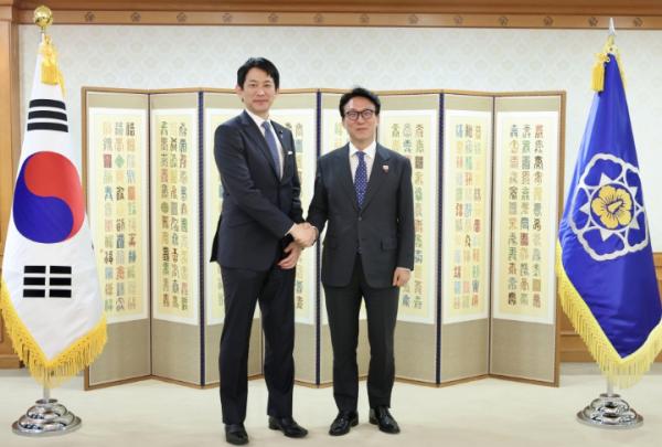 김민석 국무총리, 일본 자유민주당 정무조사회장 접견 기사 이미지