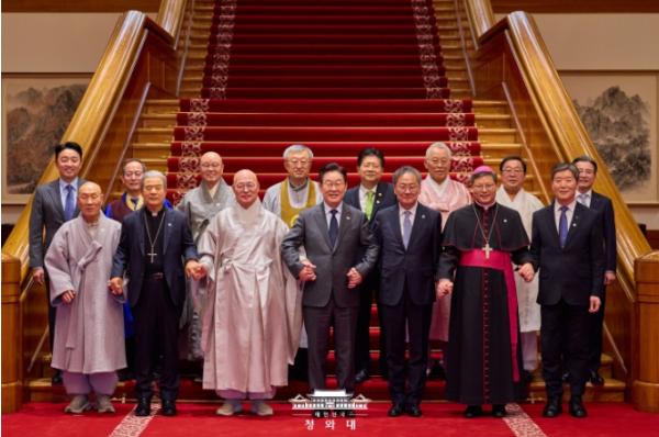 이재명 대통령, 종교지도자 초청 오찬 간담회 기사 이미지