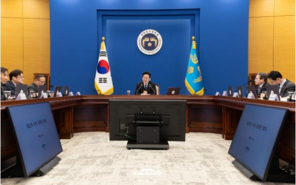 이재명 대통령, 제21차 수석보좌관 회의 주재 기사 이미지