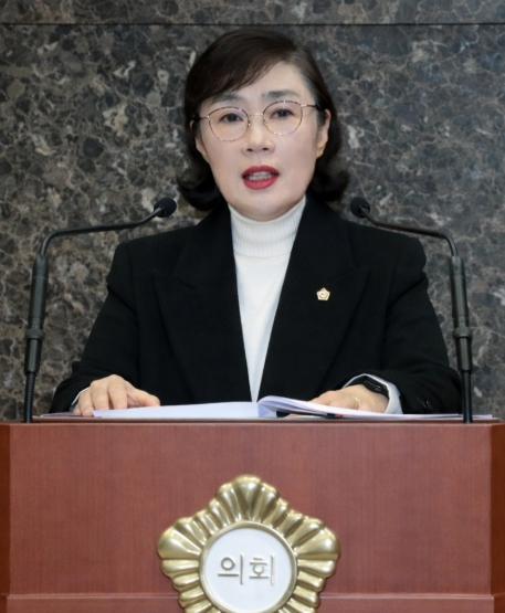 이천시의회 송옥란 의원, 전국 최초 ‘공공도서관 제적·폐기 도서 재활용 조례’ 제정 기사 이미지