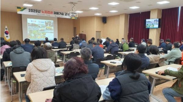 제주도, 감귤류 재배기술 교육 확대…교육 접근성도 개선 기사 이미지